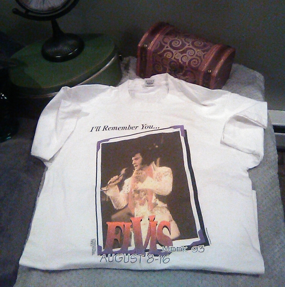 Vintage Rare Elvis Presley concert t-shirt - Picture 3 of 12